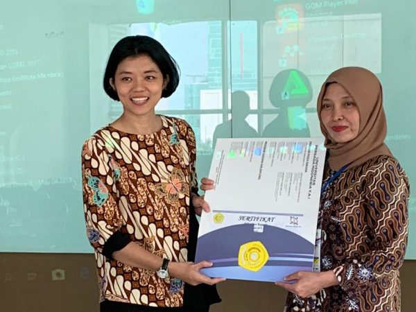 Dosen Prodi HI Universitas Budi Luhur Mendapatkan Best Paper Dalam Seminar Industri Kreatif, Teknologi, dan Humaniora 2019